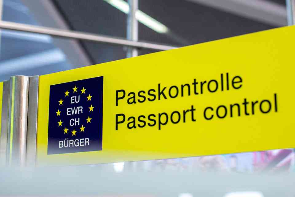British Travelers Face Confusion Over New EU Travel Rules featured image